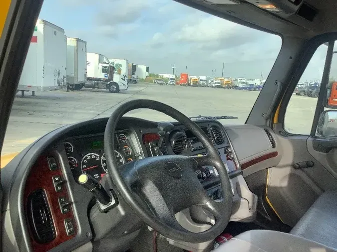 2018 Freightliner M2