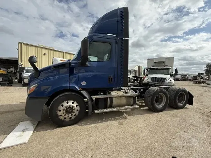 2021 FREIGHTLINER CASCADIA 116
