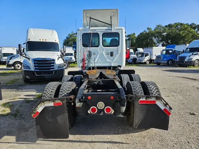 2017 FREIGHTLINER/MERCEDES CASCADIA 125