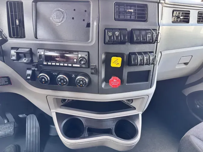 2023 Peterbilt 579