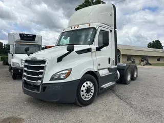 2019 FREIGHTLINER CASCADIA 126