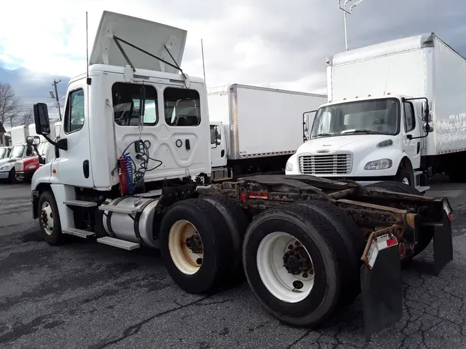 2018 FREIGHTLINER/MERCEDES CASCADIA 125