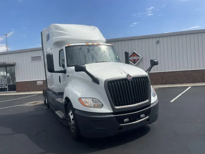 2022 International LT625