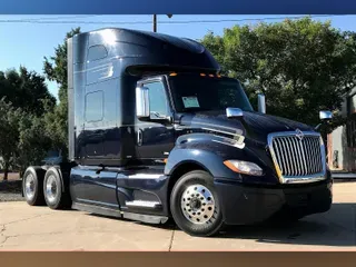 2022 INT LT625 6x4