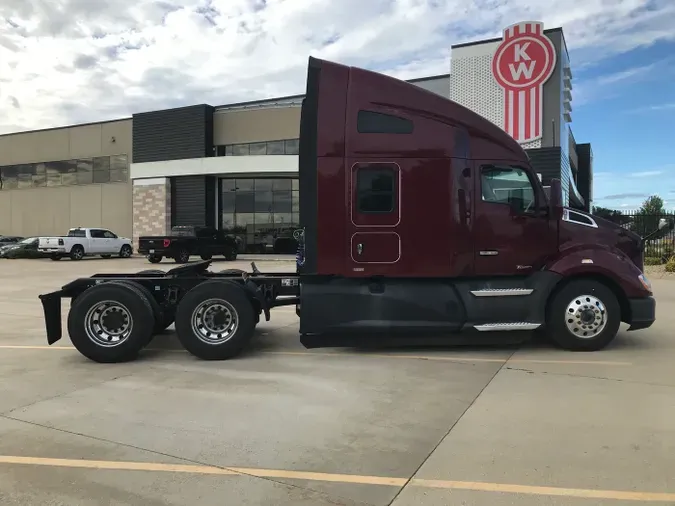 2021 Kenworth T680