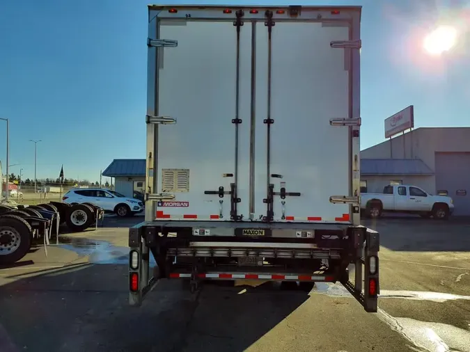 2017 FREIGHTLINER/MERCEDES M2 106