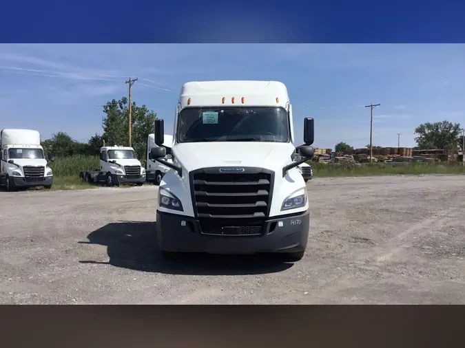 2022 Freightliner Cascadia 126