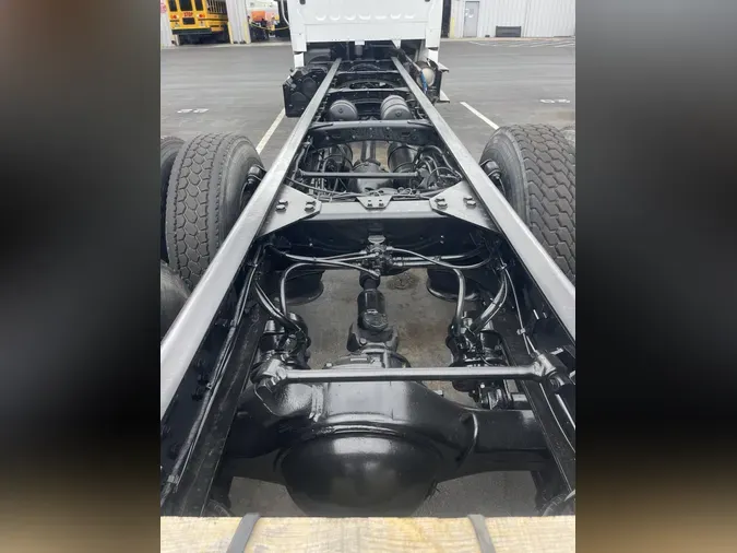 2022 Freightliner Business Class M2 112
