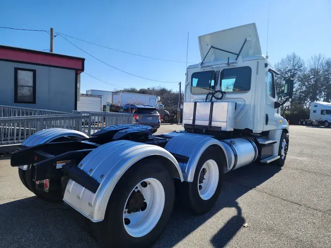 2018 FREIGHTLINER/MERCEDES CASCADIA 125