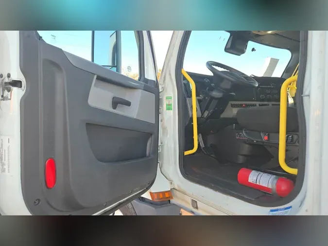 2022 Freightliner Cascadia 126ff6f4446aaf6ace3d9f7d56e72b3e3fa