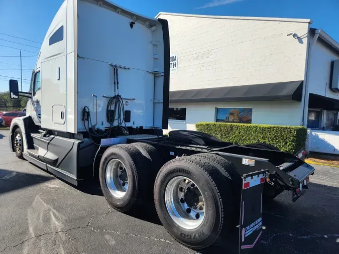 2024 Kenworth T680