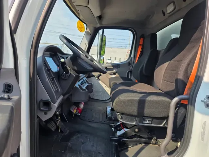 2017 FREIGHTLINER/MERCEDES M2 106ff7136b7e450328b990473605afca203