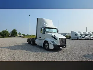 2019 Volvo VNL300