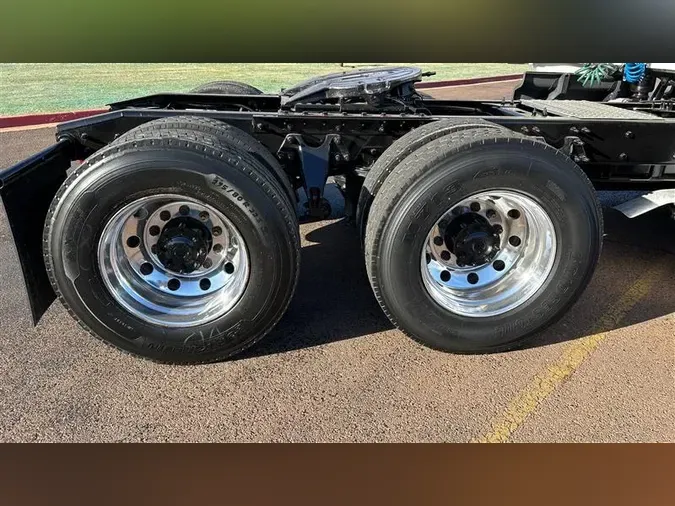 2022 INTERNATIONAL LT