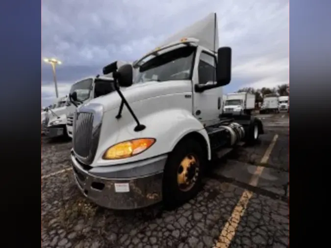 2019 NAVISTAR INTERNATIONAL RH613 DAYCAB S/A
