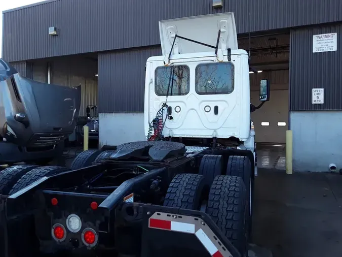 2019 FREIGHTLINER/MERCEDES CASCADIA 125ff74feb164ca203d665909bde4255cb8