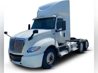 2018 International LT625