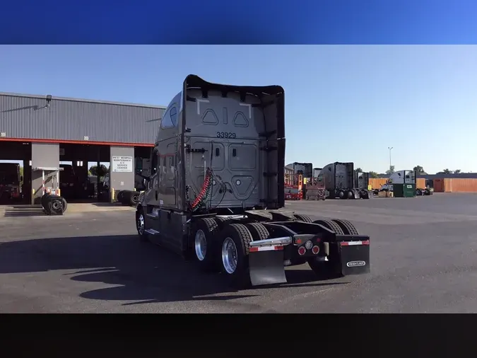 2025 Freightliner Cascadia 126