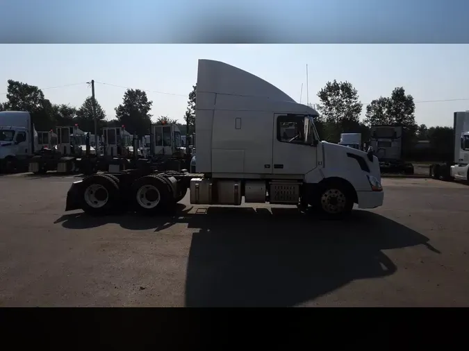 2016 Volvo VNL 740