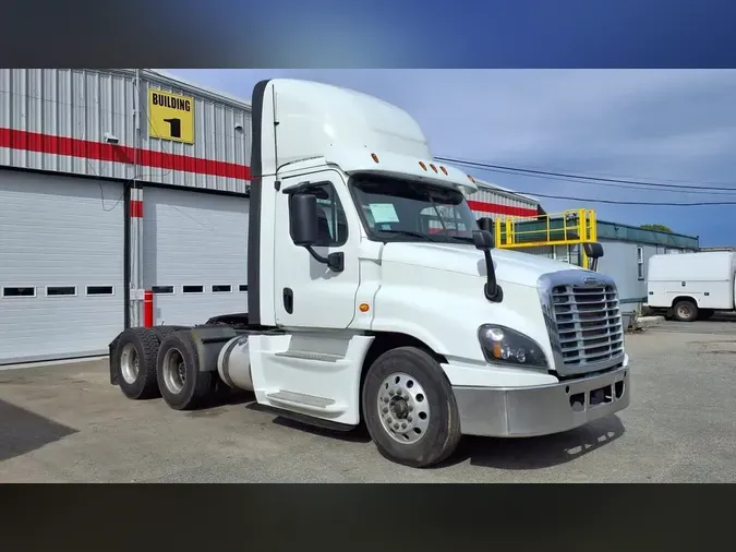 2018 FREIGHTLINER/MERCEDES CASCADIA 125