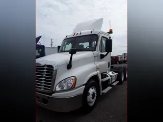 2016 FREIGHTLINER/MERCEDES CASCADIA 125