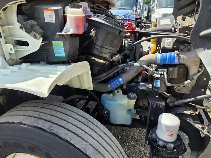 2019 FREIGHTLINER M2 106