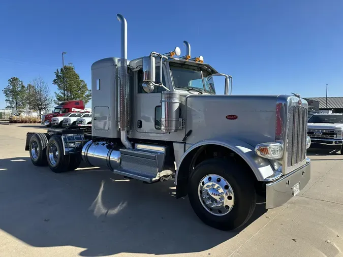 2020 Peterbilt 389