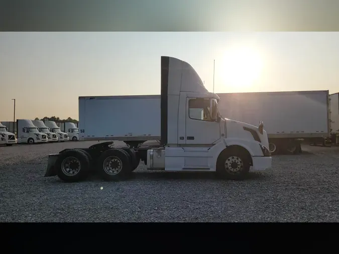 2018 Volvo VNL300