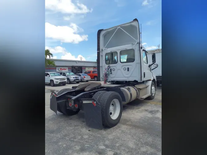 2020 FREIGHTLINER NEW CASCADIA 116