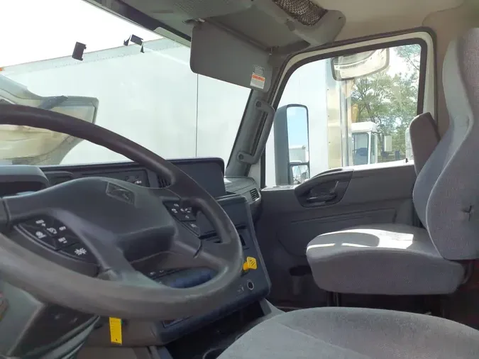 2019 NAVISTAR INTERNATIONAL LT625 DAYCAB T/A