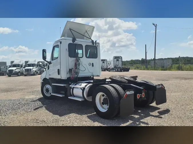 2019 FREIGHTLINER/MERCEDES NEW CASCADIA 116