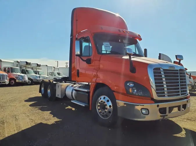 2018 FREIGHTLINER/MERCEDES CASCADIA 125ff861463bc7f8220ba0d463f9b6ee0fe