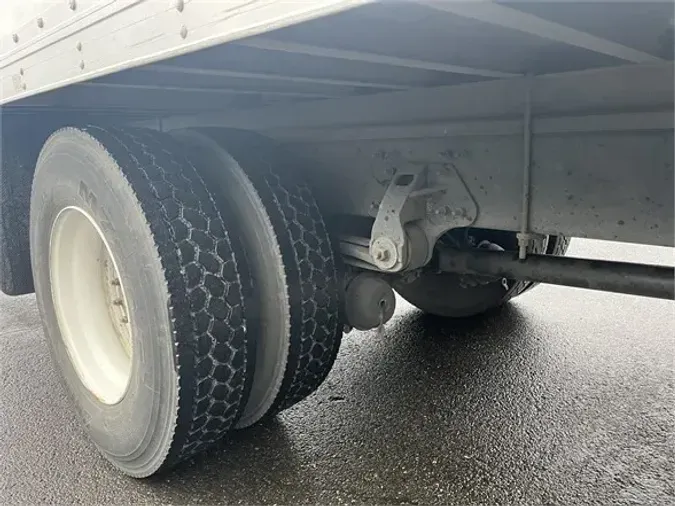 2015 HINO 268A