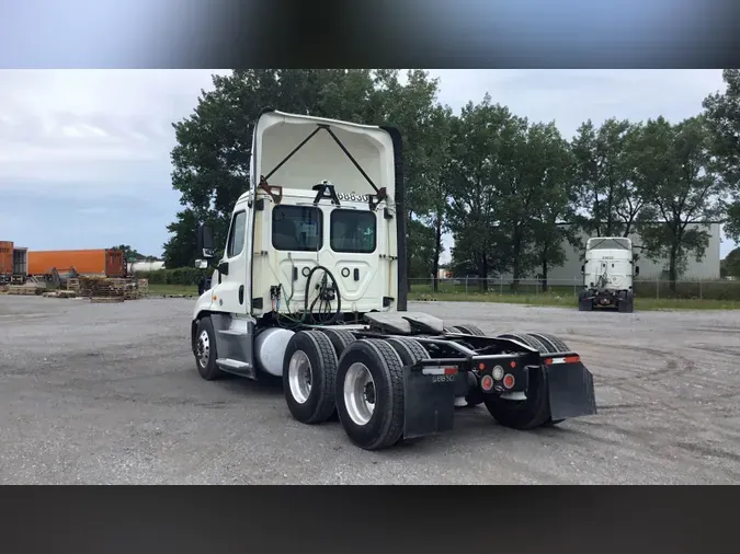 2019 Freightliner Cascadia 125