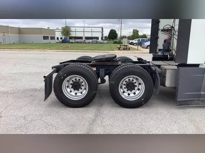 2023 Freightliner Cascadia 126