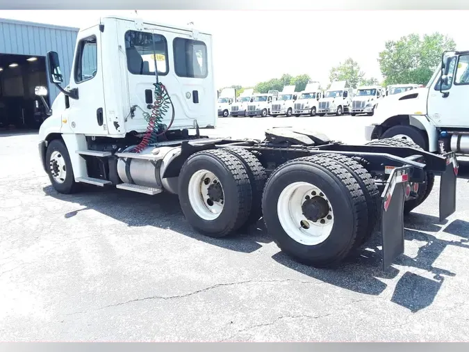 2014 FREIGHTLINER CASCADIA 125