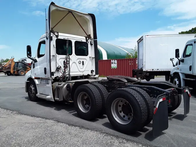 2020 FREIGHTLINER/MERCEDES NEW CASCADIA 116