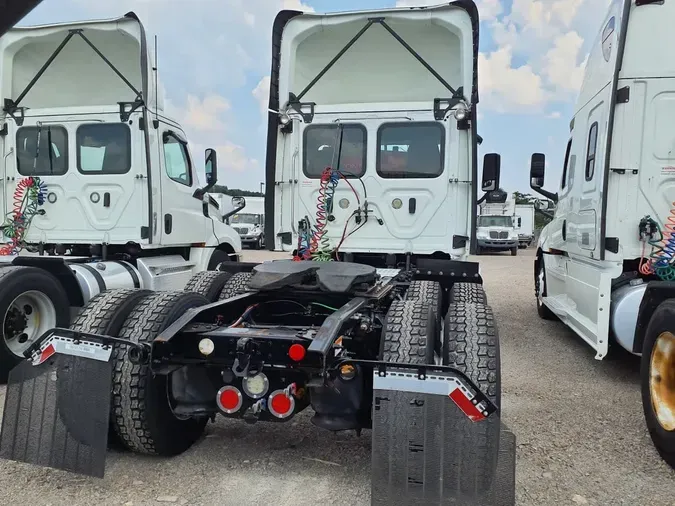 2019 FREIGHTLINER CASCADIA 125