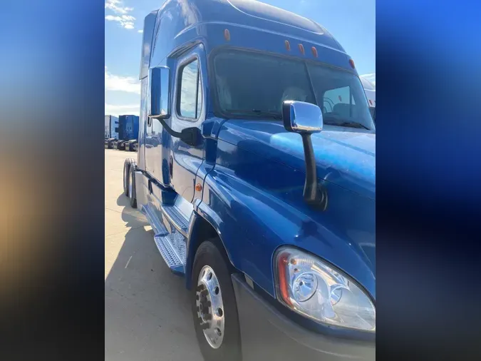 2017 FREIGHTLINER CASCADIA 125