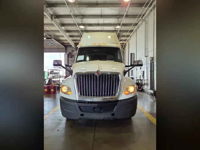 2019 NAVISTAR INTERNATIONAL LT625 SLPR CAB