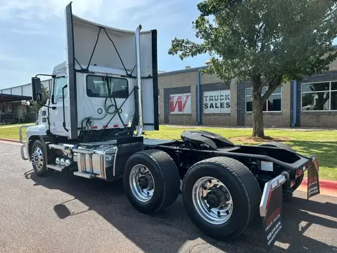 2023 MACK AN64T