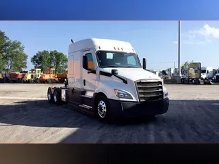 2021 Freightliner Cascadia 126