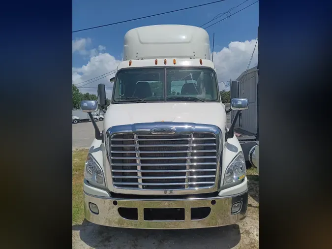 2015 FREIGHTLINER/MERCEDES CASCADIA 113ff9ed1f8946943d236c1c9f70feec764