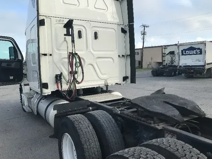 2019 Freightliner T12664ST