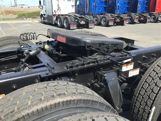 2022 FREIGHTLINER CA126