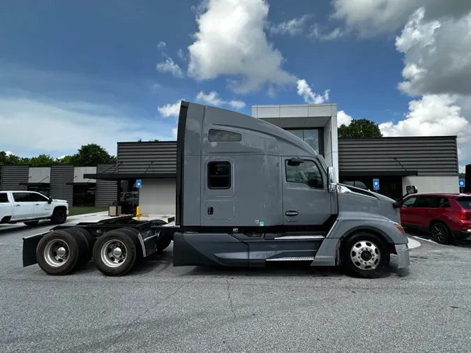 2023 Kenworth T680