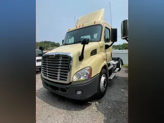 2015 Freightliner CASCADIA 113