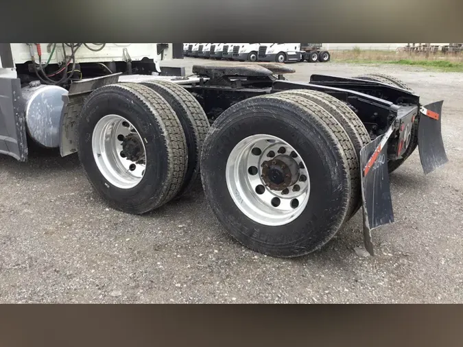 2021 Freightliner Cascadia 126