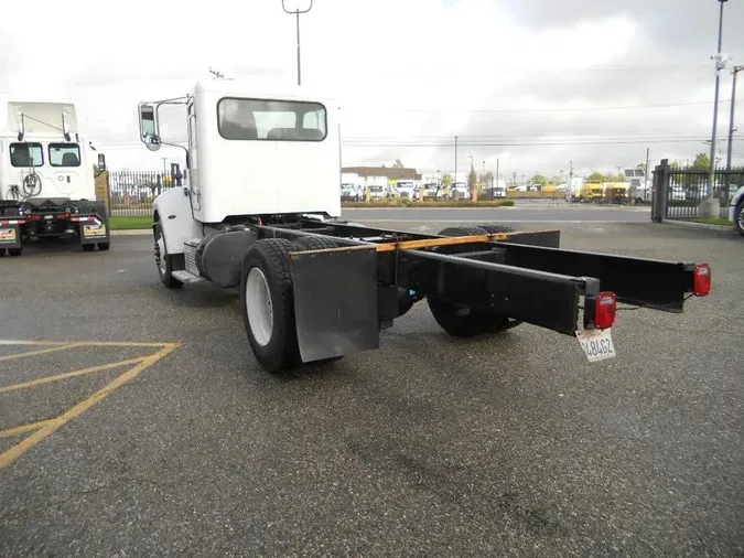 2019 Peterbilt 337