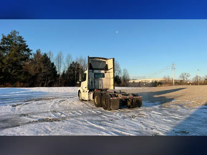 2018 Volvo VNL300